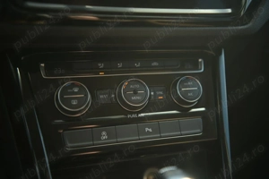 Vand Touran.. An 2016 luna a 6 .. 7 locuri.. Motor 1.6 tdi.. 110 cai.. Automat  euro 6 consum mic - imagine 4