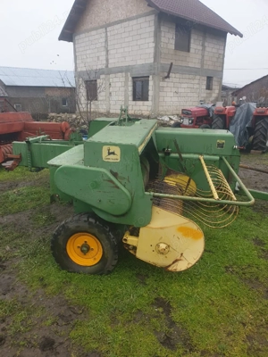 presa de baloti JonhDeer - imagine 4