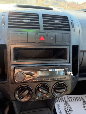 Volkswagen Polo 1.4 benzina 2006 AC - imagine 4