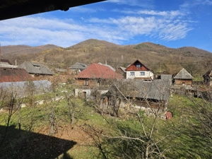 Casă din lemn, D+P+1E Nănești, la 15 km de Sighetu-Marm., Maramureș