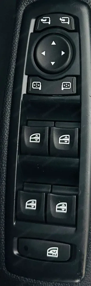 RENAULT MEGANE - imagine 11