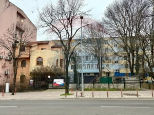 Vila cu teren 230 mpde vânzare central Bulevardul Ferdinand Constanta - imagine 9