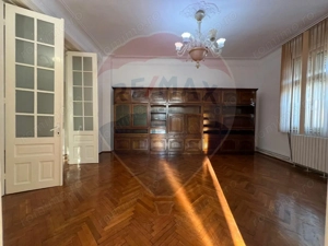 Vila de inchiriat,  potrivita birouri, zona Gara. - imagine 9