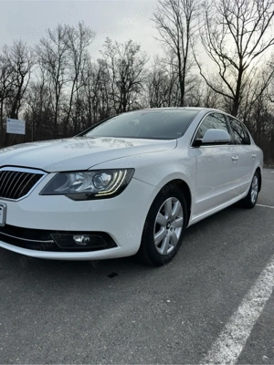 Skoda Superb - imagine 3