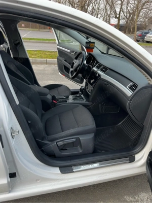 Skoda Superb - imagine 9