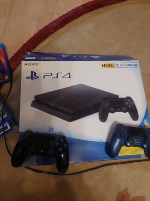 Ps 4 de vanzare, 2 controllere , 8 jocuri, pret 700 ron