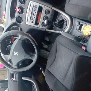 Peugeot 308, 1.6 hdi anul 2012 - imagine 5