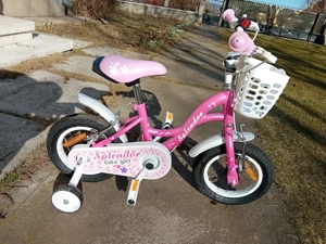 bicicletă marca Spendor pentru copii 3 - 5 ani, foarte foarte puțin folosită, stare ireproșabilă.