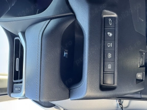 Toyota RAV4 2.5L Hybrid Luxury Premium 4X4 E-CVT 222CP - imagine 10