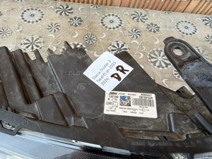 Dacia Duster II Facelift (2023–2024): Far stânga - imagine 2