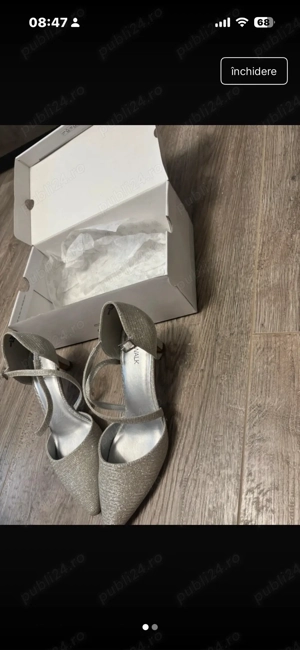  Pantofii cu toc