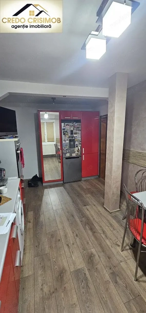 Inchiriez apartament 2 cam cf 1 decomandat zona Lunca - imagine 2