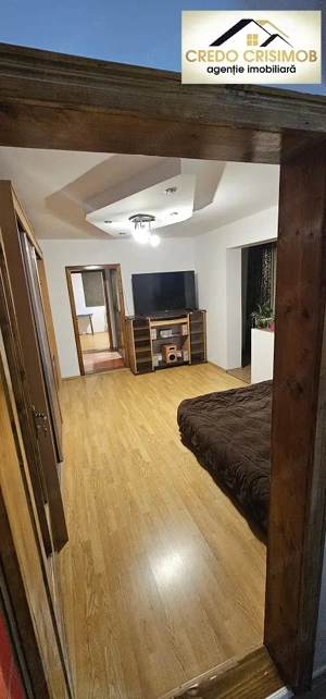 Inchiriez apartament 2 cam cf 1 decomandat zona Lunca - imagine 11