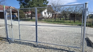 Vand poarta metalica auto cu poarta pietonala intergrata