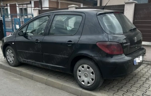 Vand masina veche din 2006,functiinabila,cu tiate actele inca la zi(buna pt voucher la masina noua)