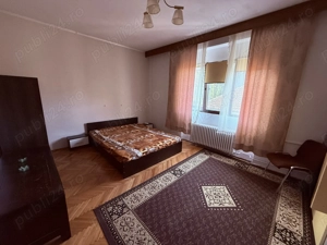 Ofer o camera spre inchiriere in  zona Lipovei - imagine 1