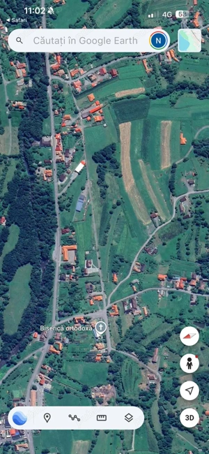 Vand teren intraviran 4.400 mp pe  Valea Gurghiului