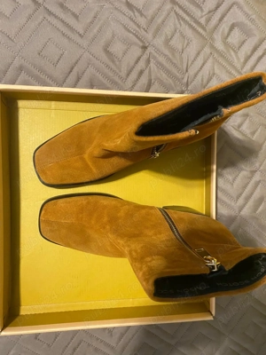 Vand botine Scotch&Soda nr 36, piele intoarsa, stare foarte bună, fara urme de uzura (purtate o data