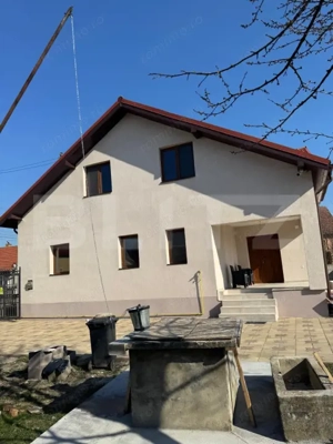 Casă premium P+M, 300 mp utili, teren 3200 mp, complet renovată 2025.