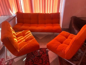 Canapea,fotolii,aragaz,cuier si frigider