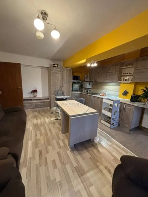 Apartament 3 camere | etaj 3/5 | decomandat | 70 mp | bloc nou  - imagine 2
