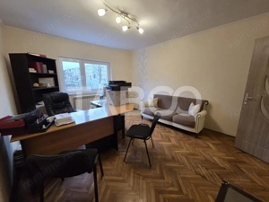 Apartament 4 camere de inchiriat Bulevardul Unirii acces din strada - imagine 2