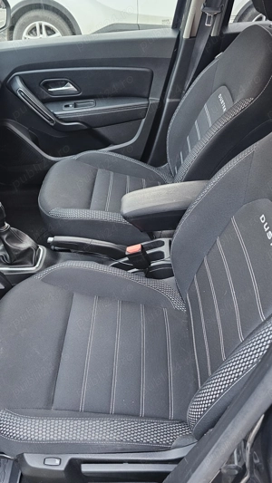Dacia Duster Prestige 1.3 benzina 130 CP - imagine 11
