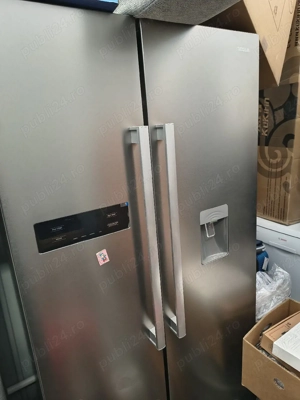 Coltar, frigider, masina spalat vase