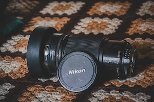 Teleobiectiv Nikon 80-200 mm f2.8 cu Parasolar - imagine 3