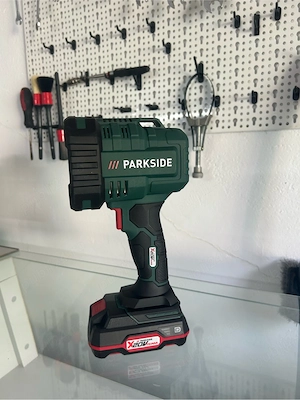 Lampă(lanternă) led de mana Parkside - imagine 3