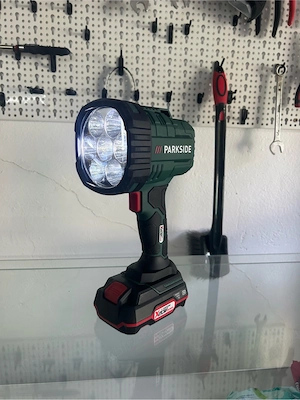 Lampă(lanternă) led de mana Parkside - imagine 2