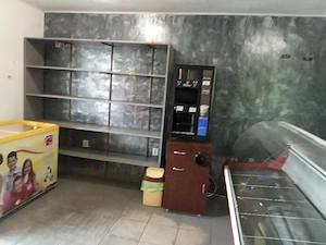 Închiriez spațiu magazin de 42 metri pătrați str Fermierului Nr 327  - imagine 2