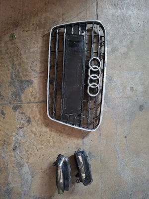 Vand proiectoare bara fata Audi A5, din 2015