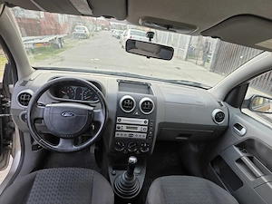 Ford Fusion - imagine 7