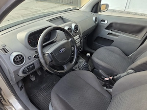 Ford Fusion - imagine 9