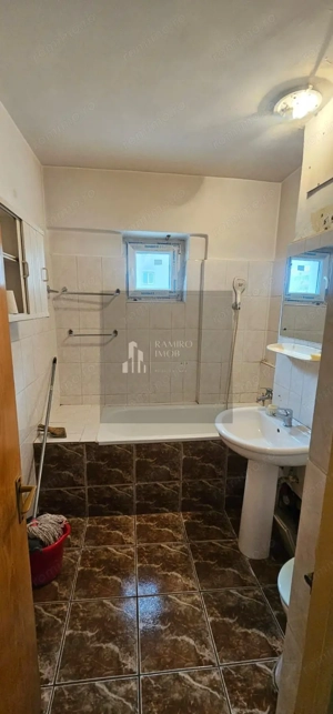 Apartament 3 camere decomandat 63 mp  5 min de metrou - imagine 6