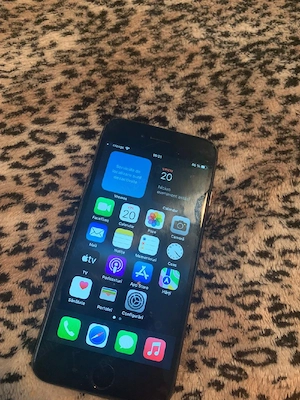 Vând sau schimb iPhone 8 poze reale