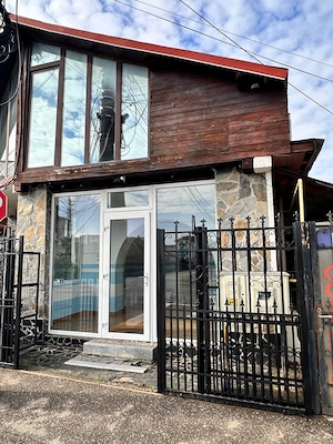 Colaborator  trainer  profesor centru educațional SmartyKids Vălenii de Munte 