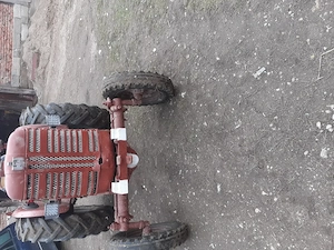 Vând tractor în patru pistoane 40 de cai putere preț 2000 e - imagine 3