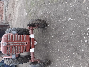 Vând tractor în patru pistoane 40 de cai putere preț 2000 e - imagine 7