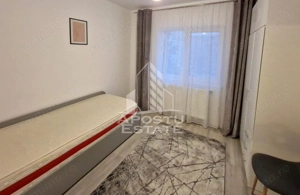 Apartament 3 camere, zona Miorita - imagine 2