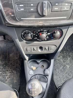 Dacia Sandero 2020 - imagine 4