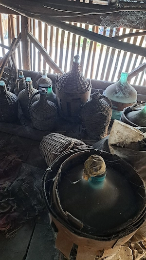 De vanzare damigene vechi