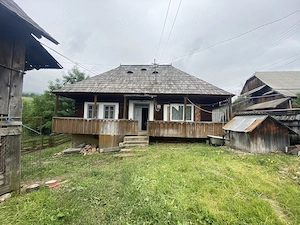 Vând casă tradițională în  Bucovina ,localitatea Cacica