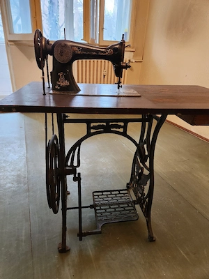 Masina de cusut singer