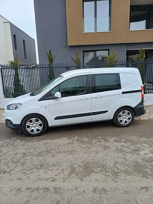 Ford Transit Courier  - imagine 3