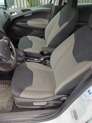 Ford Transit Courier  - imagine 10