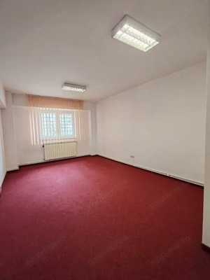Apartament 3 camere | 75 mp | Zona Central – Vad comercial excelent - imagine 2