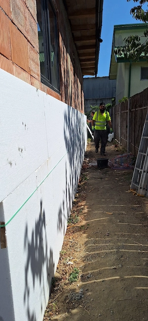 executam fațade de polistiren 