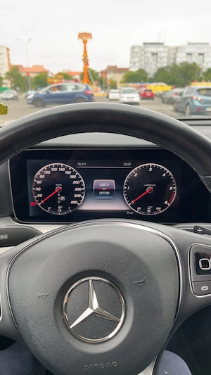 Mercedes E Class E220D - imagine 3